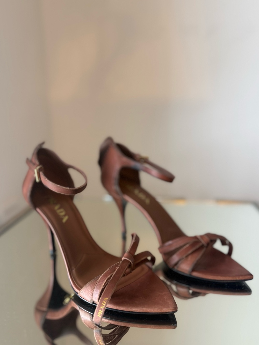 Prada 85mm Distressed Leather Bow Sandals $1,320 38 - Picture 8 of 15
